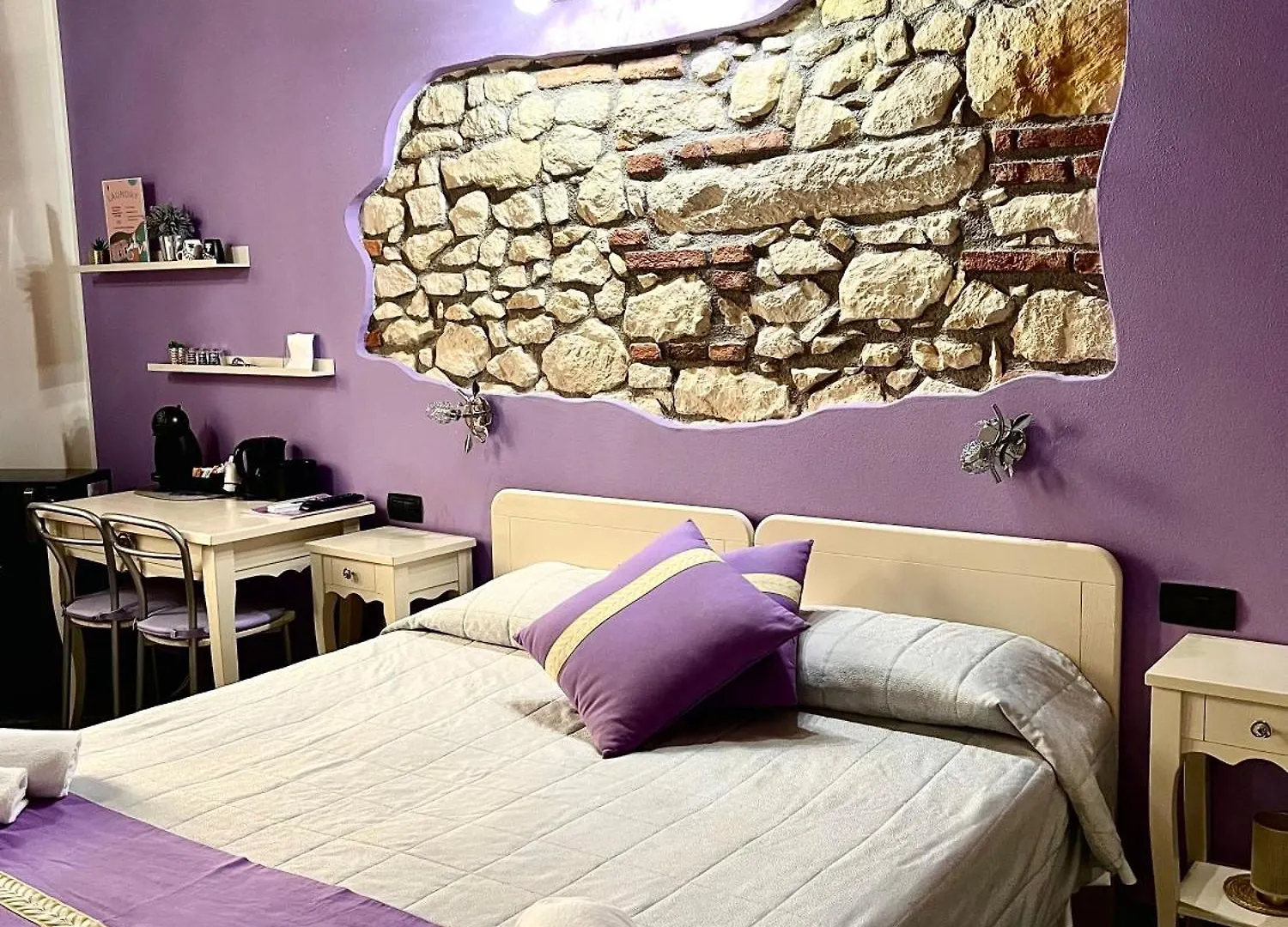 ** Gasthof CQ Rooms Verona Italien